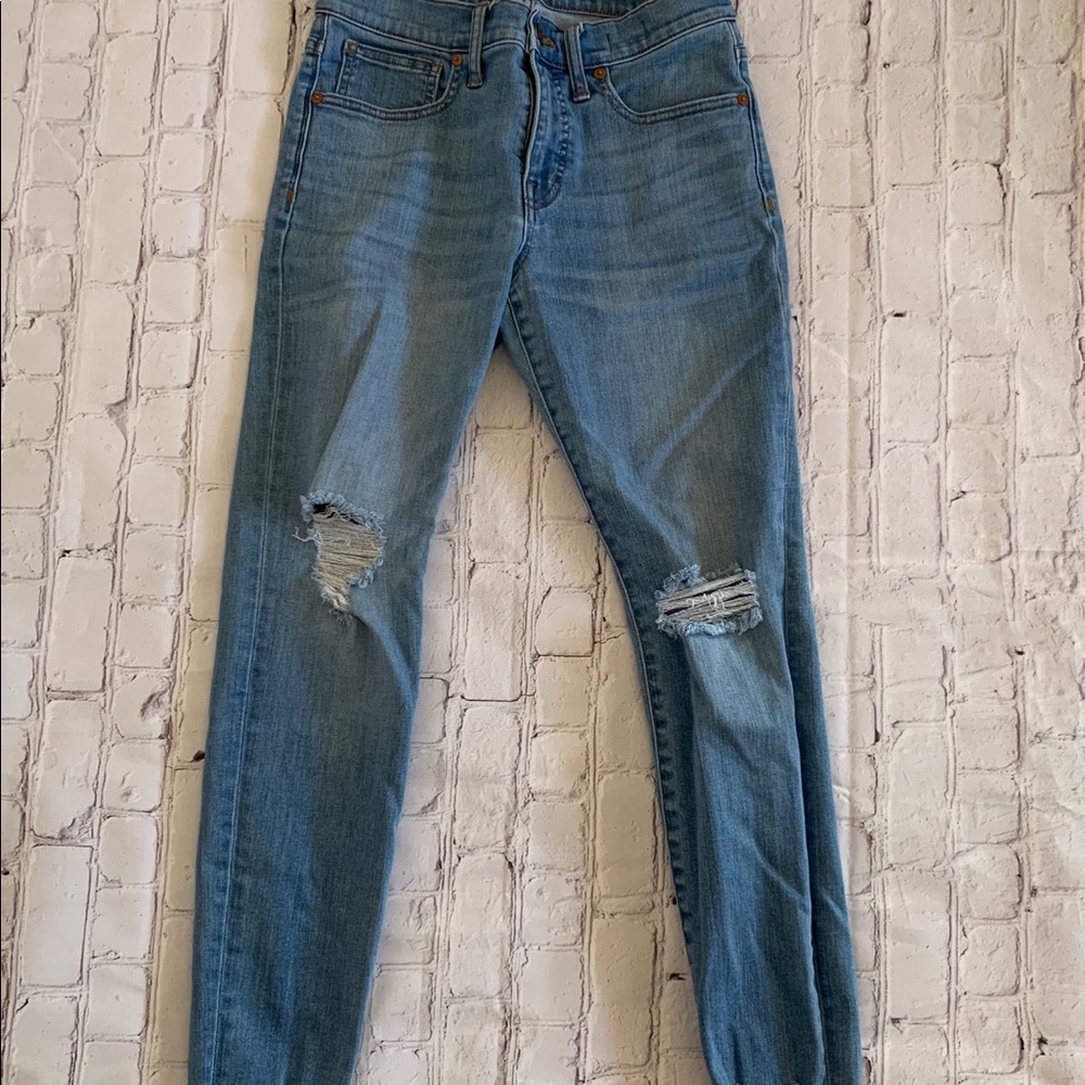 Madewell Skinny Jean in excellent condition! 27p